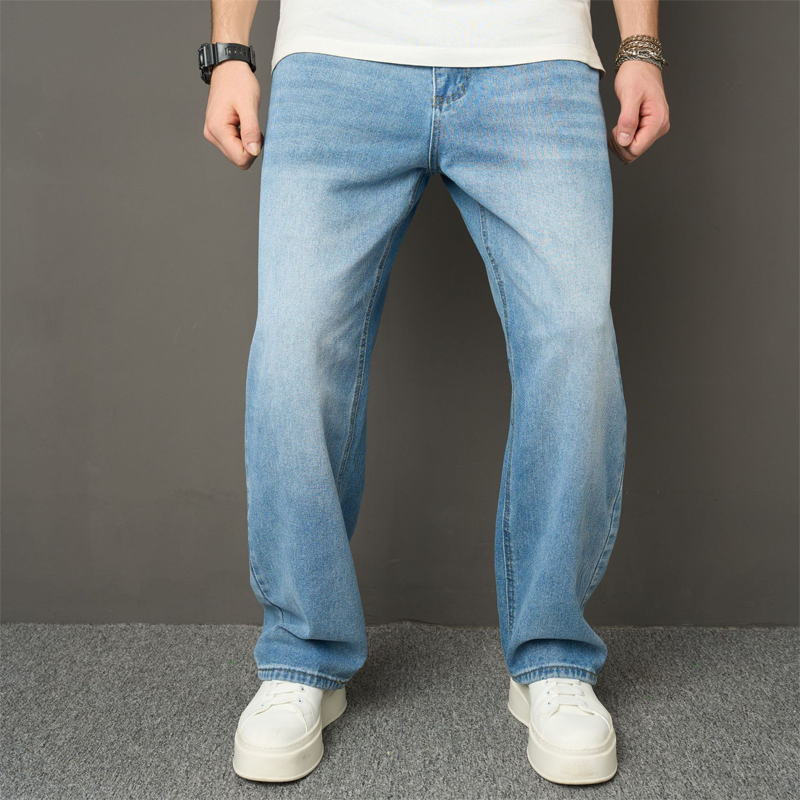 Loose Straight Light-Wash Jeans