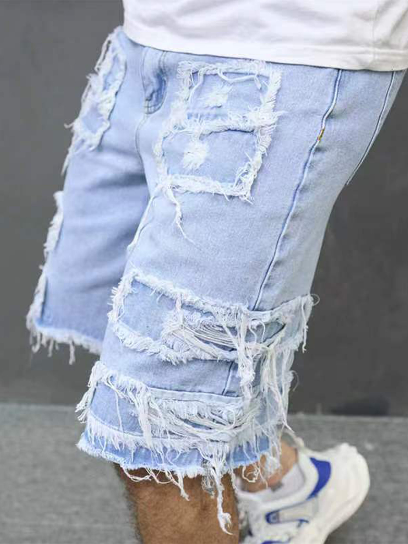 Men's Distressed Raw-Hem Denim Shorts