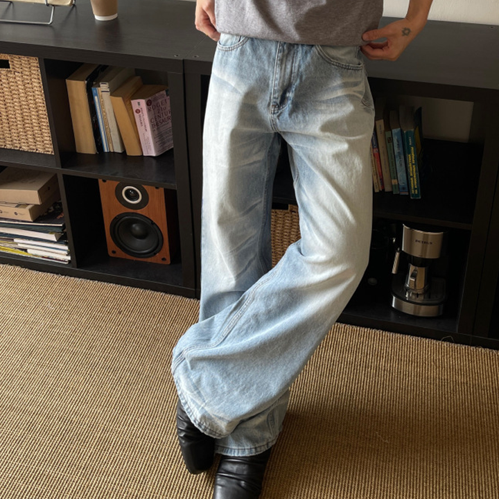 Light-Wash Baggy Wide-Leg Jeans