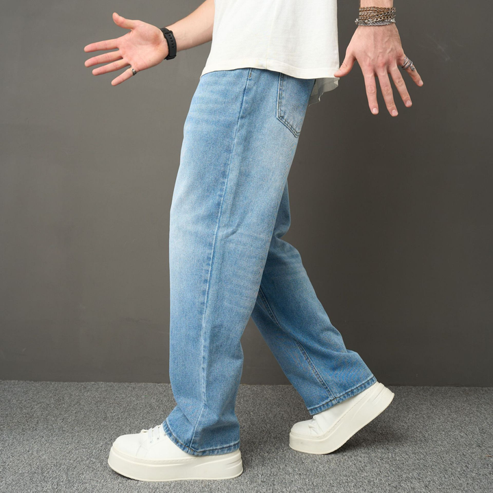 Loose Straight Light-Wash Jeans